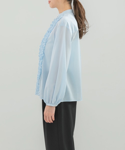 URBAN RESEARCH ROSSO WOMEN(アーバンリサーチ ロッソ)の「フロントフリルデザインブラウス(シャツ/ブラウス・レディース・ブラック/イエロー系その他/ブルー系その他・FREE)」の19枚目の写真