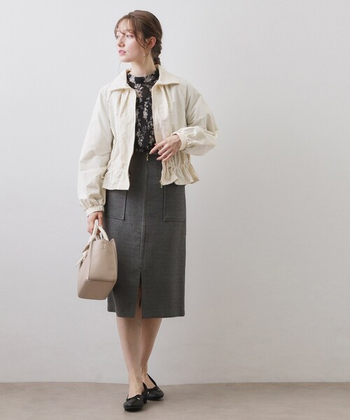 index(インデックス)の「スタンドカラーペプラムブルゾン【洗濯機OK】(ブルゾン・レディース・ネイビー/アイボリー/オレンジ系・42/40/38/36)」の5枚目の写真