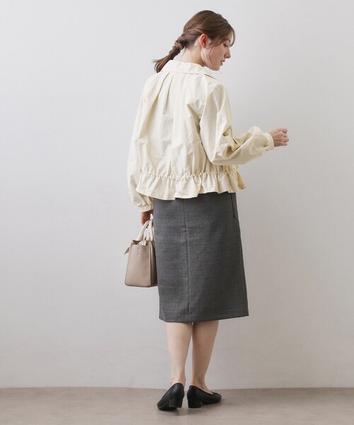 index(インデックス)の「スタンドカラーペプラムブルゾン【洗濯機OK】(ブルゾン・レディース・ネイビー/アイボリー/オレンジ系・42/40/38/36)」の6枚目の写真