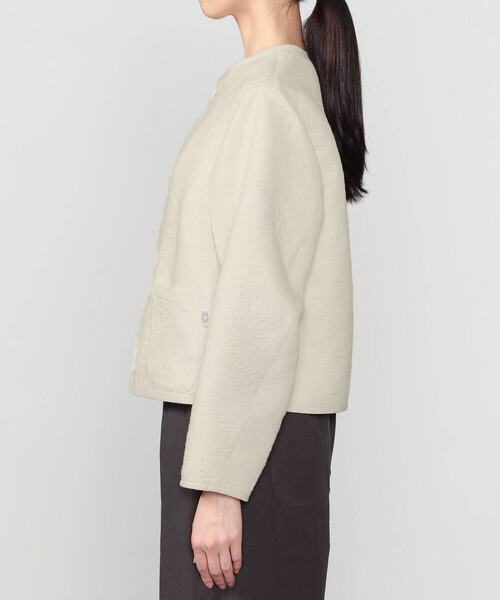 ORCIVAL(オーシバル)の「ORCIVAL | コットンポリジャカード ラウンドネックジャケット WOMEN(ノーカラージャケット・レディース・オフホワイト/ブラック・1)」の13枚目の写真