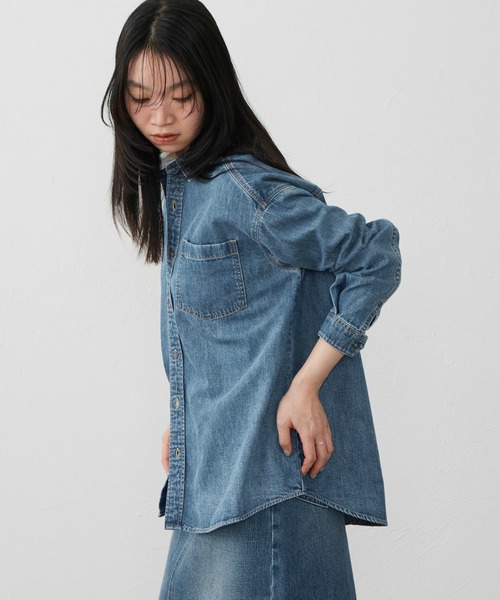 EDWIN（エドウィン）の「EDWIN エドウィン ビッグシルエット デニムシャツ（シャツ/ブラウス・レディース・ブルー/ダークインディゴブルー・LARGE/MEDIUM）」の4枚目の写真