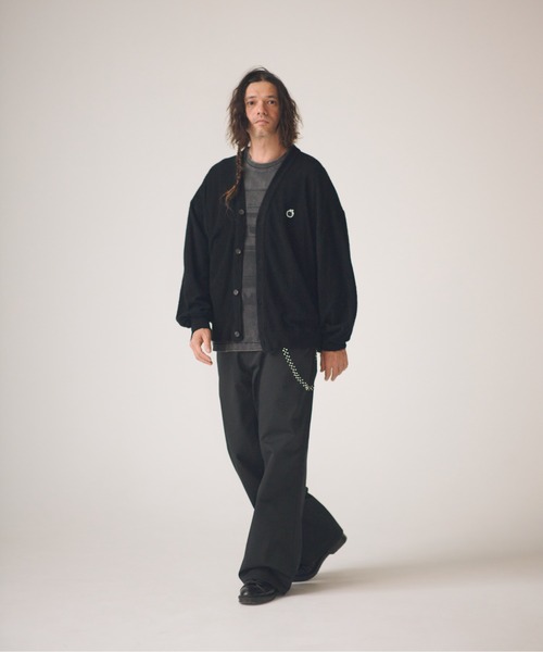 ADAM PATEK(アダムパテック)の「ADAMPATEK/washed cotton pile raw-edge cardigan/パイルカーディガン(カーディガン/ボレロ・メンズ・ブラック/アイボリー・2/1)」の8枚目の写真