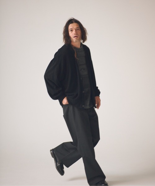 ADAM PATEK(アダムパテック)の「ADAMPATEK/washed cotton pile raw-edge cardigan/パイルカーディガン(カーディガン/ボレロ・メンズ・ブラック/アイボリー・2/1)」の9枚目の写真
