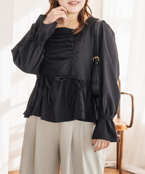 CLETTE(クレット)の「CLETTEオリジナルスクエアネックシャーリングブラウス(シャツ/ブラウス・レディース・ブラック/オフホワイト/ブルー・4L/3L/LL)」の7枚目の写真