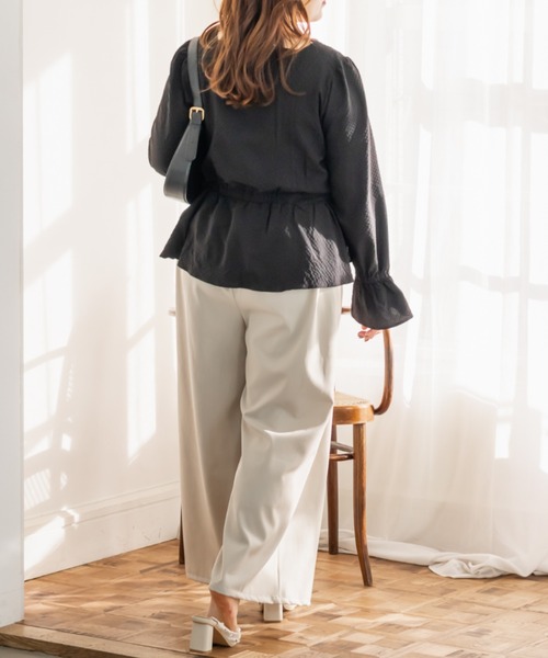CLETTE(クレット)の「CLETTEオリジナルスクエアネックシャーリングブラウス(シャツ/ブラウス・レディース・ブラック/オフホワイト/ブルー・4L/3L/LL)」の9枚目の写真