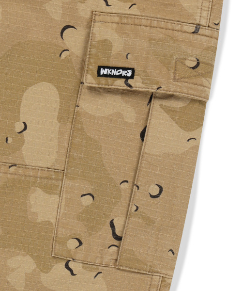 WKNDRS(ウィーキャンドース)の「CHOCOLATE CHIP CARGO PANTS (D.CAMO)(その他パンツ・レディース・その他・MEDIUM/LARGE/X-LARGE)」の4枚目の写真