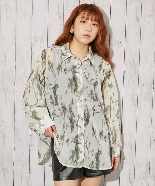 GORGE（ゴージ）の「《シアー・インナー付き》チョウ柄シャツ／モードカジュアル／春夏／全2色（シャツ/ブラウス・レディース・グレー/グリーン・F）」の16枚目の写真