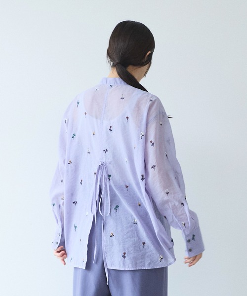 yuni(ユニ )の「Cotton/Nylon sheer floral刺繍moe sleeves シャツ(シャツ/ブラウス・レディース・パープル/ベージュ/グレー・FREE)」の19枚目の写真