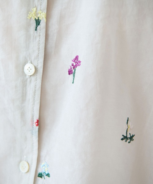 yuni(ユニ )の「Cotton/Nylon sheer floral刺繍moe sleeves シャツ(シャツ/ブラウス・レディース・パープル/ベージュ/グレー・FREE)」の14枚目の写真