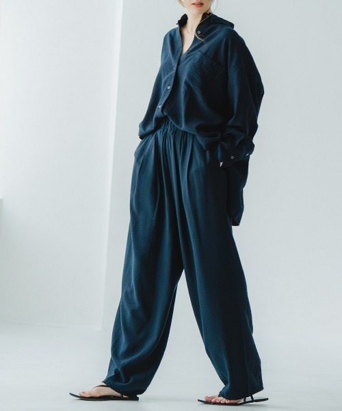 Maison INNESS(メゾンアイネス)の「【ZOZO限定】ニュアンスエアリードビーセットアップ(接触冷感・UVカット)(セットアップ・レディース・ネイビー・LL/L/M/S/3L)」の22枚目の写真