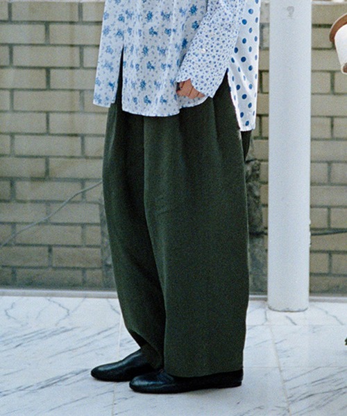 studio CLIP（スタディオクリップ）の「【SUNAOKUWAHARA】リネンコクーンタックパンツ（その他パンツ・レディース・ベージュ/カーキ/ブラック・FREE）」の10枚目の写真