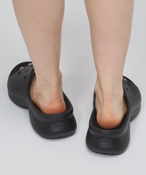 crocs（クロックス）の「クロックス crocs Bae Slide Blk（サンダル・レディース・ブラック・21.0cm/22.0cm/23.0cm/24.0cm/25.0cm）」の11枚目の写真