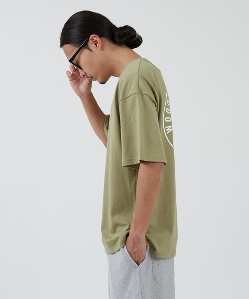 Woods（ウッズ）の「【WOODS】別注 プリント 半袖Tシャツ（Tシャツ/カットソー・メンズ・ライトグレー系1/ホワイト系/ブラック/ライトグレー/ホワイト/ブラック系1/カーキ系/ブラック系/ホワイト系1・X-LARGE/LARGE/MEDIUM/SMALL）」の17枚目の写真