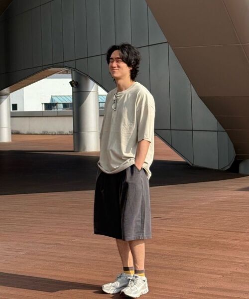 MOZMOZ(モズモズ)の「ピグメントワンタックワイドトレーニングショートパンツチャコール(その他パンツ・レディース・その他・1/2/3)」の9枚目の写真