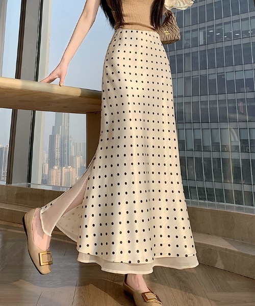 Diosfront（ディオスフロント）の「レイヤード風サテンドット柄マーメイドスカート（スカート・レディース・ブラック/ベージュ・S/M/L）」の12枚目の写真