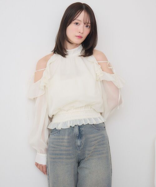 ems excite(エムズエキサイト)の「アメスリフリルBL(シャツ/ブラウス・レディース・チャコールグレー/ブラック/ナチュラル/ピンク・FREE)」の11枚目の写真