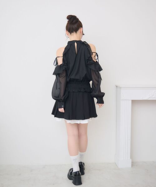 ems excite(エムズエキサイト)の「アメスリフリルBL(シャツ/ブラウス・レディース・チャコールグレー/ブラック/ナチュラル/ピンク・FREE)」の18枚目の写真