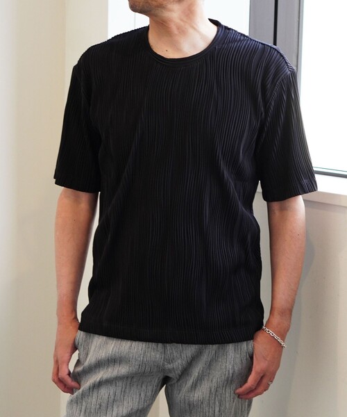 NICOLE selection(ニコルセレクション)の「ウェーブタックジャカードクルーネックカットソー(Tシャツ/カットソー・メンズ・ネイビー/ブラック/ホワイト/グレー/ブルー・M/L/XL)」の2枚目の写真