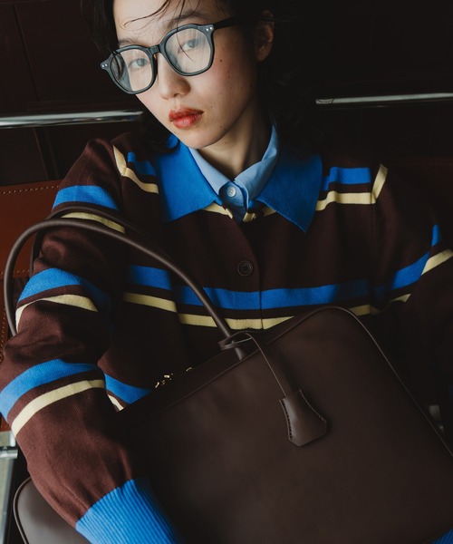 INOIE（イノイエ）の「[INOIE］マルチボーダー・ポロ襟ニットカーディガン（ニット/セーター・レディース・ブラウン・LARGE/MEDIUM）」の4枚目の写真