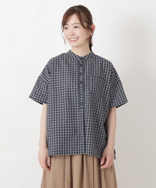 one'sterrace(ワンズテラス)の「リップル加工 チェック柄前開きブラウス(シャツ/ブラウス・レディース・アイボリー系8/オレンジ系その他5/ネイビー系5・02)」の2枚目の写真