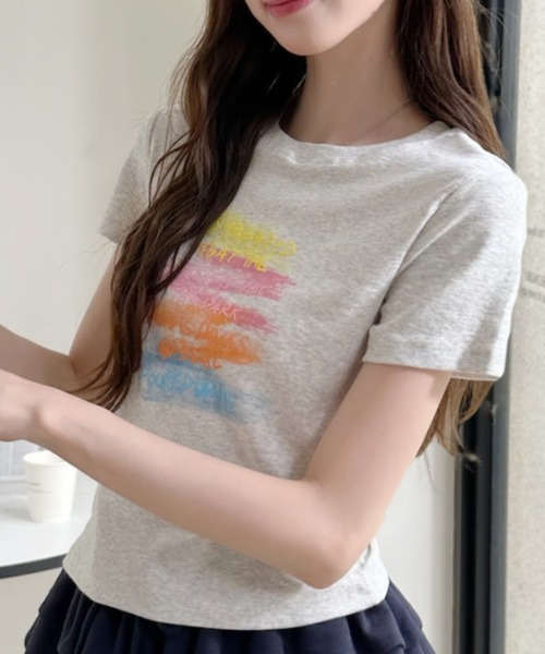 Ada.(エイダ)の「マルチカラー ペイント ロゴ グラフィック Tシャツ(Tシャツ/カットソー・レディース・ホワイト/ネイビー/グレー/ライトブルー・FREE)」の9枚目の写真