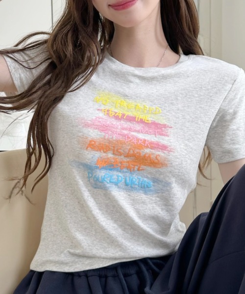 Ada.(エイダ)の「マルチカラー ペイント ロゴ グラフィック Tシャツ(Tシャツ/カットソー・レディース・ホワイト/ネイビー/グレー/ライトブルー・FREE)」の13枚目の写真