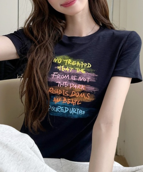 Ada.(エイダ)の「マルチカラー ペイント ロゴ グラフィック Tシャツ(Tシャツ/カットソー・レディース・ホワイト/ネイビー/グレー/ライトブルー・FREE)」の22枚目の写真