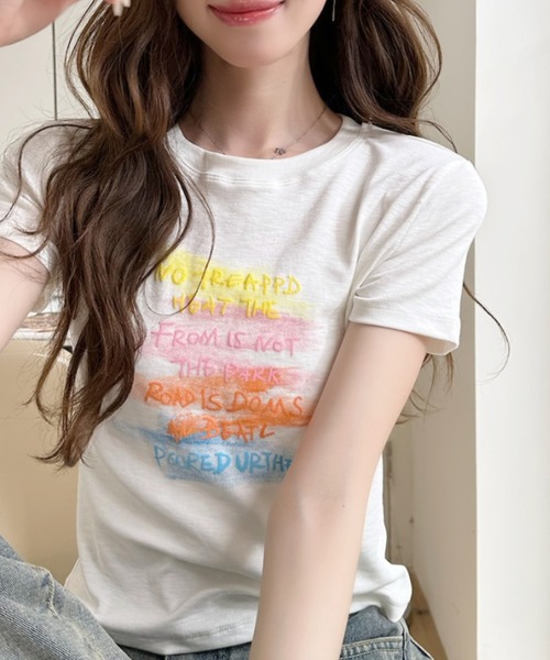 Ada.(エイダ)の「マルチカラー ペイント ロゴ グラフィック Tシャツ(Tシャツ/カットソー・レディース・ホワイト/ネイビー/グレー/ライトブルー・FREE)」の5枚目の写真