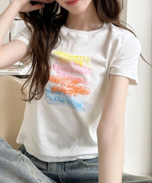 Ada.(エイダ)の「マルチカラー ペイント ロゴ グラフィック Tシャツ(Tシャツ/カットソー・レディース・ホワイト/ネイビー/グレー/ライトブルー・FREE)」の6枚目の写真