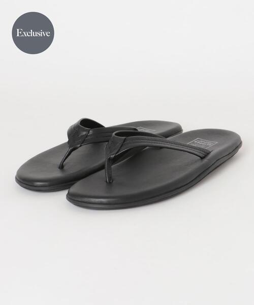ISLAND SLIPPER(アイランドスリッパ)の「『別注』ISLAND SLIPPER×URBAN RESEARCH ナローストラップサンダル(サンダル・メンズ・ブラック/ブラウン・8/9/10/11)」の1枚目の写真