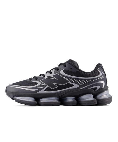 NEW BALANCE(ニューバランス)の「2000 U20008LL(スニーカー・メンズ・ブラック・29.0cm/30.0cm/23.0cm/23.5cm/24.0cm/24.5cm/25.0cm/25.5cm/26.0cm/26.5cm/27.0cm/27.5cm/28.0cm/28.5cm)」の2枚目の写真