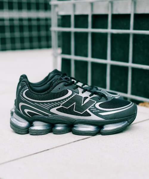 NEW BALANCE(ニューバランス)の「2000 U20008LL(スニーカー・メンズ・ブラック・29.0cm/30.0cm/23.0cm/23.5cm/24.0cm/24.5cm/25.0cm/25.5cm/26.0cm/26.5cm/27.0cm/27.5cm/28.0cm/28.5cm)」の6枚目の写真