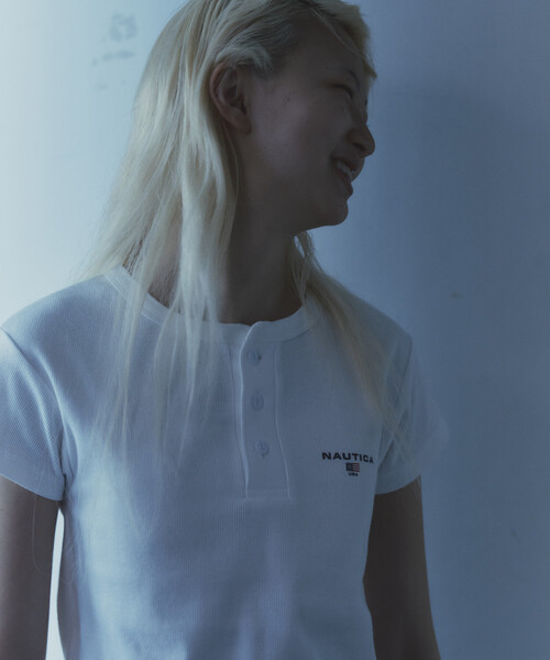 NAUTICA(ノーティカ)の「NAUTICA/ノーティカ Essential タイトフィット S/S ヘンリーネックTシャツ(Tシャツ/カットソー・メンズ・グレー/ホワイト/チャコールグレー/ブラック・LARGE/MEDIUM/SMALL/X-SMALL)」の22枚目の写真