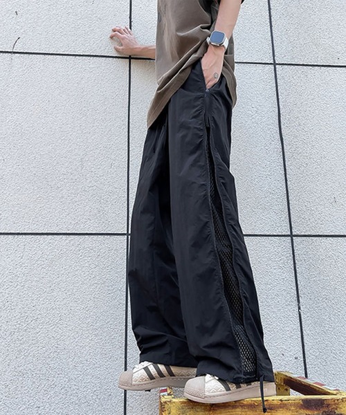 WESTBOY(ウエストボーイ)の「Y2K サイドジップ ナイロンワイドパンツ WO26S14PT12(その他パンツ・メンズ・パープル/ブラック/グレー・M/L/XL)」の6枚目の写真