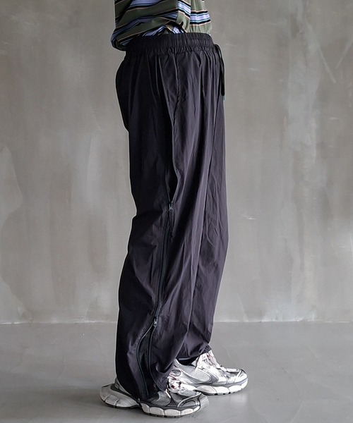 WESTBOY(ウエストボーイ)の「Y2K サイドジップ ナイロンワイドパンツ WO26S14PT12(その他パンツ・メンズ・パープル/ブラック/グレー・M/L/XL)」の19枚目の写真