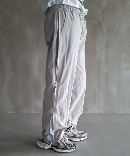 WESTBOY(ウエストボーイ)の「Y2K サイドジップ ナイロンワイドパンツ WO26S14PT12(その他パンツ・メンズ・パープル/ブラック/グレー・M/L/XL)」の22枚目の写真
