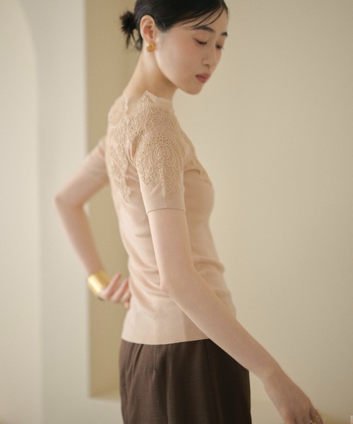 LAULEN(ローレン)の「scallop lace off shoulder rib knit / スカラップレース オフショルダーリブニット(ニット/セーター・レディース・イエロー/ピンク/ブラック・FREE)」の7枚目の写真