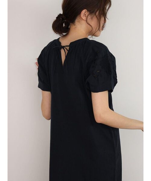 FIKA.（フィーカ）の「Cutwork lace sleeve  onepiece（ワンピース・レディース・オフホワイト/ブラック・MEDIUM）」の11枚目の写真