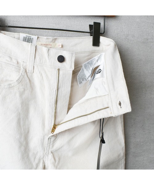Levi's(リーバイス)の「【IW4】【Levi's/リーバイス】70S HIGH FLARE PANTS A0899-0007(その他パンツ・レディース・ライトベージュ・25inch/26inch)」の7枚目の写真