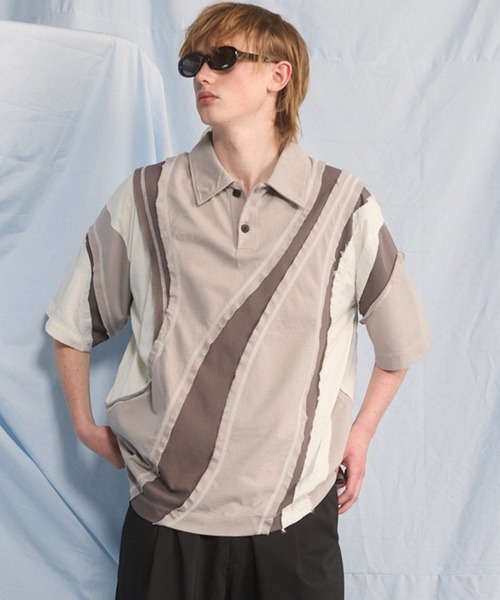 MAISON SPECIAL（メゾンスペシャル）の「《UNISEX》Different Material Curve Switching Prime-Over Short-sleeved Polo Shirt/異素材カーブ切り替えプライムオーバーショートスリーブポロシャツ【MAISON SPECIAL/メゾンスペシャル】（ポロシャツ・メンズ・グレイッシュベージュ/ブラック/ブルー・2/1/0）」の3枚目の写真