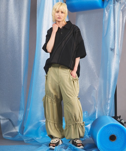 MAISON SPECIAL（メゾンスペシャル）の「《UNISEX》Different Material Curve Switching Prime-Over Short-sleeved Polo Shirt/異素材カーブ切り替えプライムオーバーショートスリーブポロシャツ【MAISON SPECIAL/メゾンスペシャル】（ポロシャツ・メンズ・グレイッシュベージュ/ブラック/ブルー・2/1/0）」の4枚目の写真