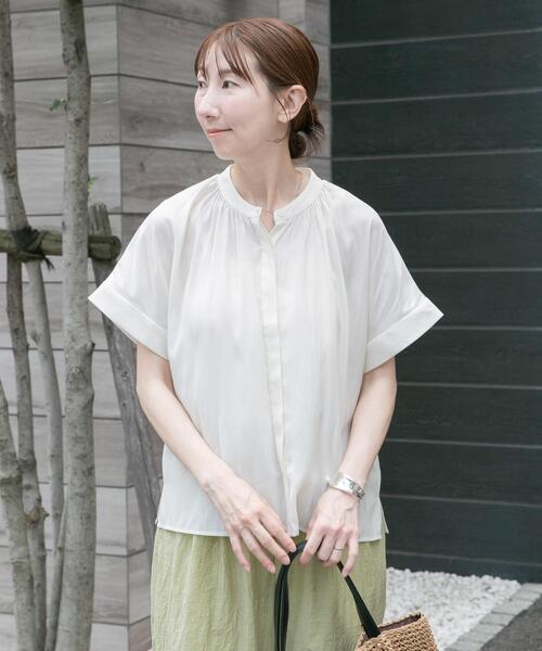 ITEMS URBANRESEARCH(アイテムズ アーバンリサーチ)の「『洗濯可』カッセンドルマンブラウス(シャツ/ブラウス・レディース・チャコールグレー/オフホワイト/ライトブルー/キャメル・FREE)」の1枚目の写真