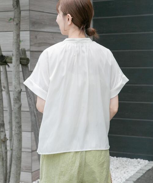 ITEMS URBANRESEARCH(アイテムズ アーバンリサーチ)の「『洗濯可』カッセンドルマンブラウス(シャツ/ブラウス・レディース・チャコールグレー/オフホワイト/ライトブルー/キャメル・FREE)」の7枚目の写真