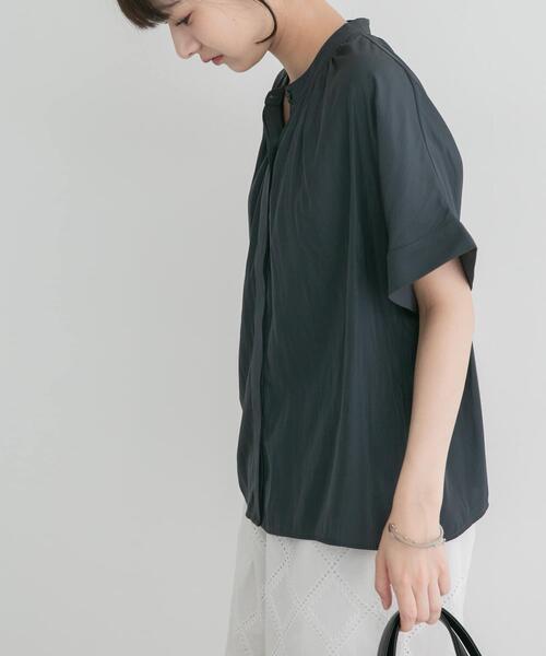 ITEMS URBANRESEARCH(アイテムズ アーバンリサーチ)の「『洗濯可』カッセンドルマンブラウス(シャツ/ブラウス・レディース・チャコールグレー/オフホワイト/ライトブルー/キャメル・FREE)」の10枚目の写真