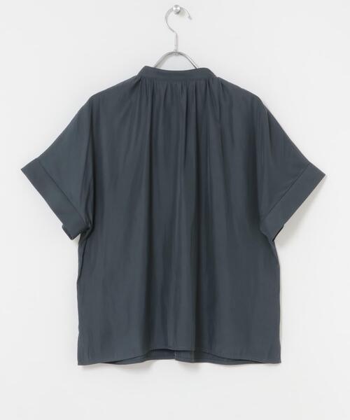 ITEMS URBANRESEARCH(アイテムズ アーバンリサーチ)の「『洗濯可』カッセンドルマンブラウス(シャツ/ブラウス・レディース・チャコールグレー/オフホワイト/ライトブルー/キャメル・FREE)」の17枚目の写真