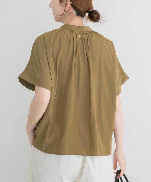 ITEMS URBANRESEARCH(アイテムズ アーバンリサーチ)の「『洗濯可』カッセンドルマンブラウス(シャツ/ブラウス・レディース・チャコールグレー/オフホワイト/ライトブルー/キャメル・FREE)」の16枚目の写真