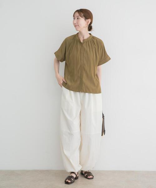 ITEMS URBANRESEARCH(アイテムズ アーバンリサーチ)の「『洗濯可』カッセンドルマンブラウス(シャツ/ブラウス・レディース・チャコールグレー/オフホワイト/ライトブルー/キャメル・FREE)」の18枚目の写真