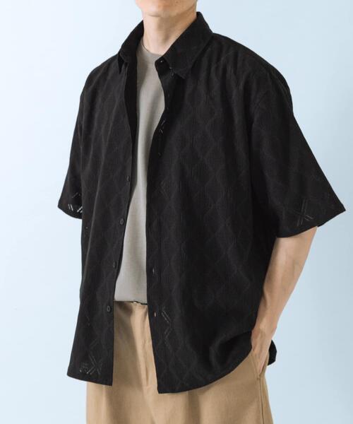 ITEMS URBANRESEARCH(アイテムズ アーバンリサーチ)の「ジオメレース レギュラーカラー 半袖シャツ(シャツ/ブラウス・メンズ・ホワイト/ブラック・MEDIUM/LARGE)」の2枚目の写真
