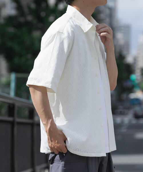 ITEMS URBANRESEARCH(アイテムズ アーバンリサーチ)の「ジオメレース レギュラーカラー 半袖シャツ(シャツ/ブラウス・メンズ・ホワイト/ブラック・MEDIUM/LARGE)」の5枚目の写真