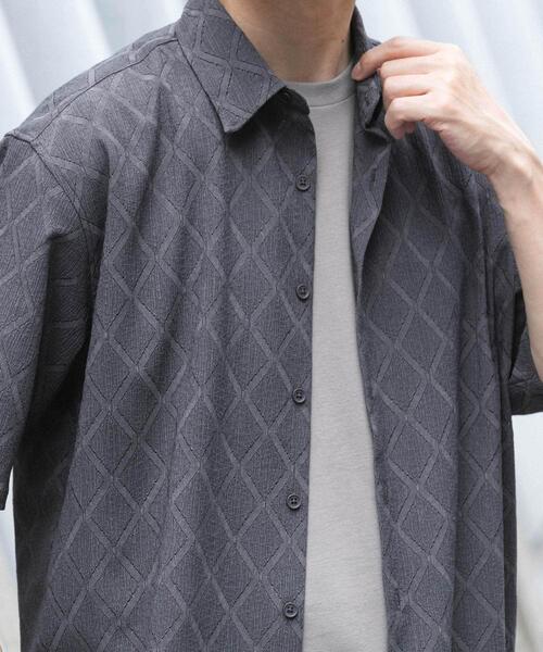 ITEMS URBANRESEARCH(アイテムズ アーバンリサーチ)の「ジオメレース レギュラーカラー 半袖シャツ(シャツ/ブラウス・メンズ・ホワイト/ブラック・MEDIUM/LARGE)」の17枚目の写真